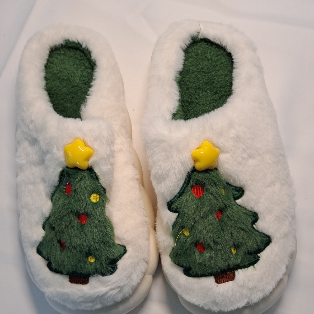 Cozy Christmas Tree Kids Slippers